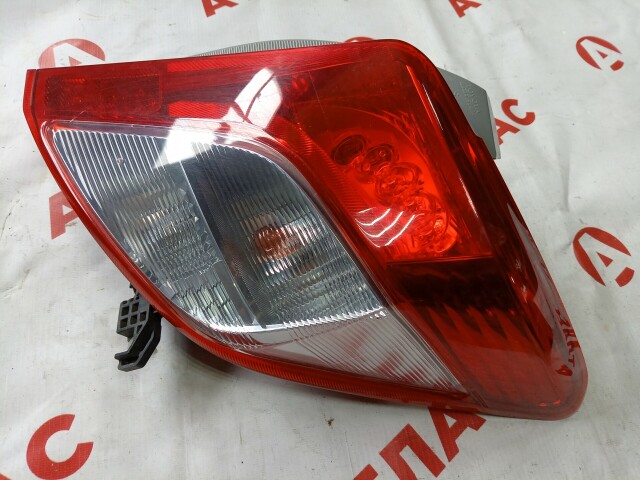 Стоп TOYOTA Vitz 