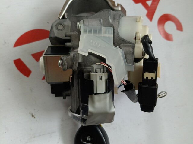 Замок зажигания TOYOTA Corolla Axio 