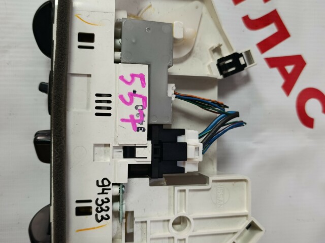 Блок управления печкой и кондиционером NISSAN Sunny 