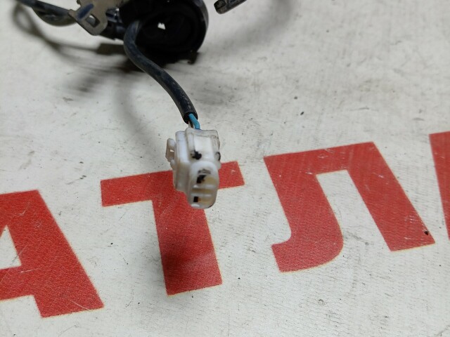 Датчик ABS TOYOTA Ist 