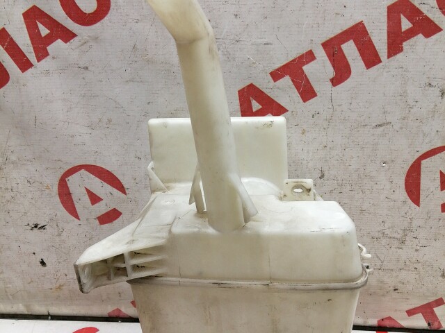 Бачок омывателя TOYOTA Avensis 