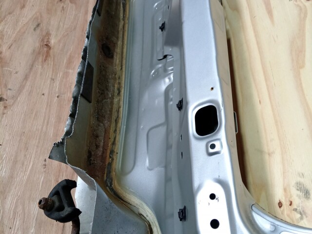 Задняя панель TOYOTA Vitz 