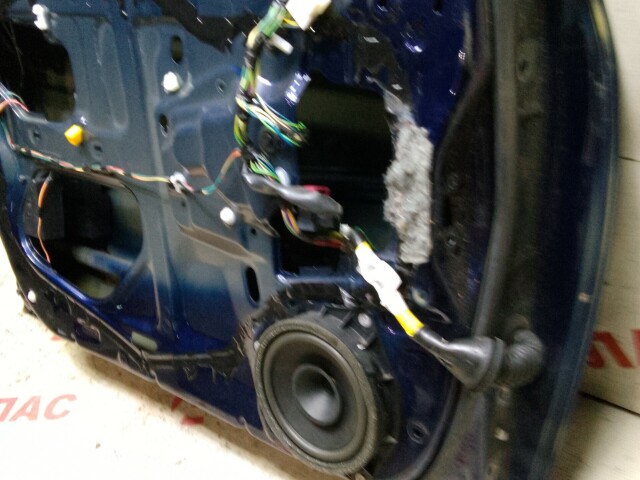 Дверь TOYOTA Avensis 