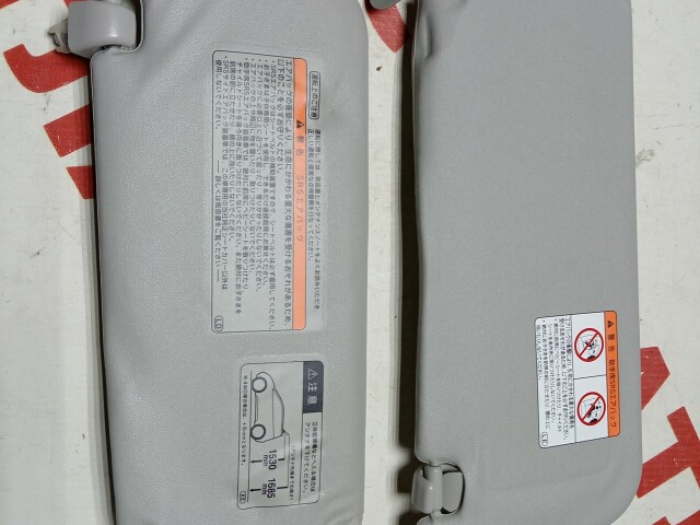 Козырёк TOYOTA Ist 