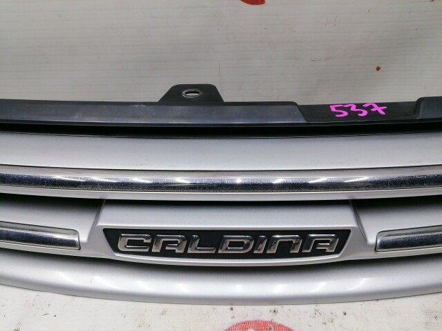 Решетка радиатора TOYOTA Caldina 