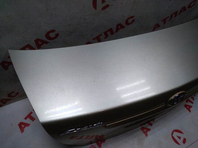 Крышка багажника TOYOTA Corolla Axio 
