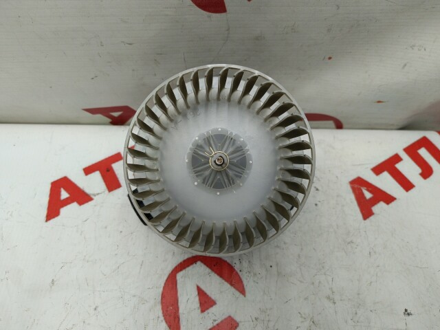 Моторчик печки TOYOTA Ist 