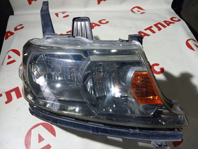 Фара HONDA Stepwgn 