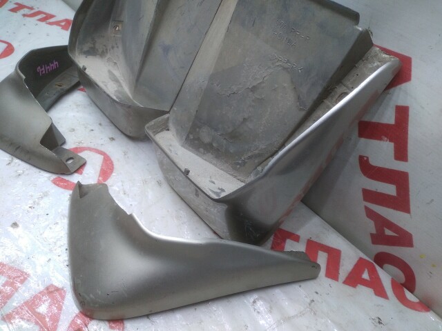 Брызговик HONDA Stream 