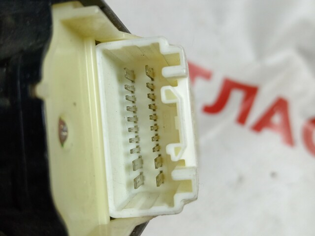 Блок управления стеклоподъемниками TOYOTA Noah 