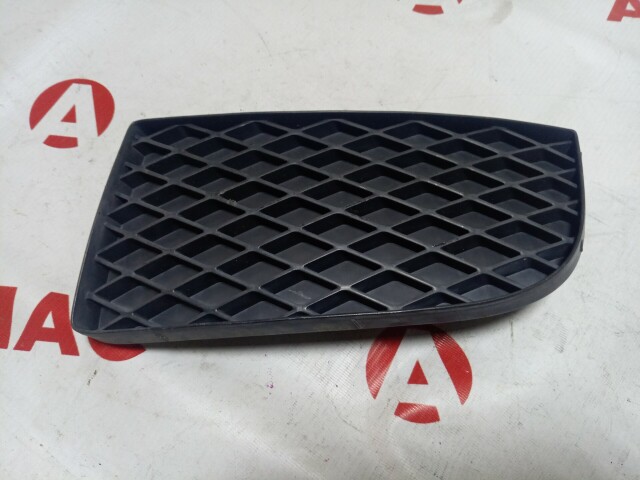 Заглушка в бампер MAZDA Premacy 