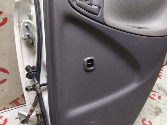 Дверь TOYOTA Platz 