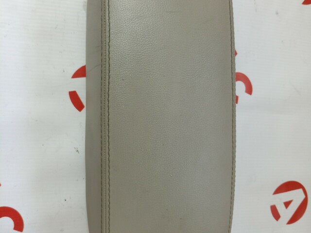 Подлокотник TOYOTA Avensis 