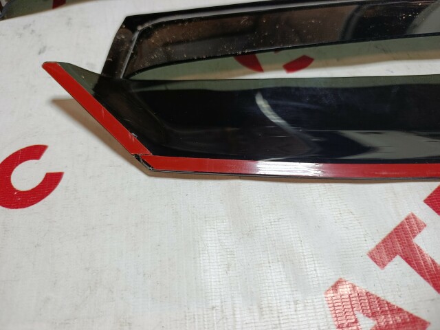 Ветровик LEXUS NX200 