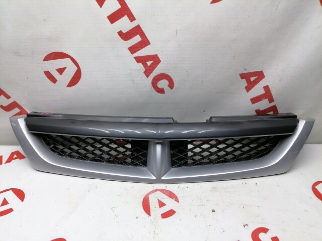 Решетка радиатора NISSAN Wingroad 