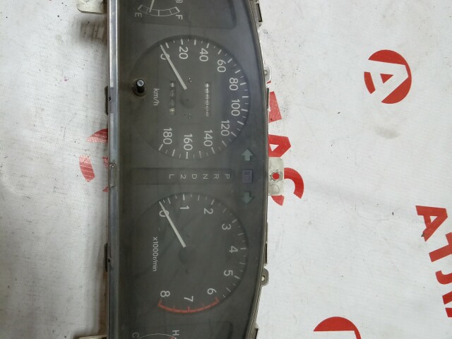 Щиток приборов TOYOTA Sprinter 