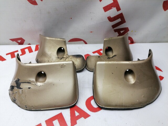 Брызговик TOYOTA Corolla Axio 