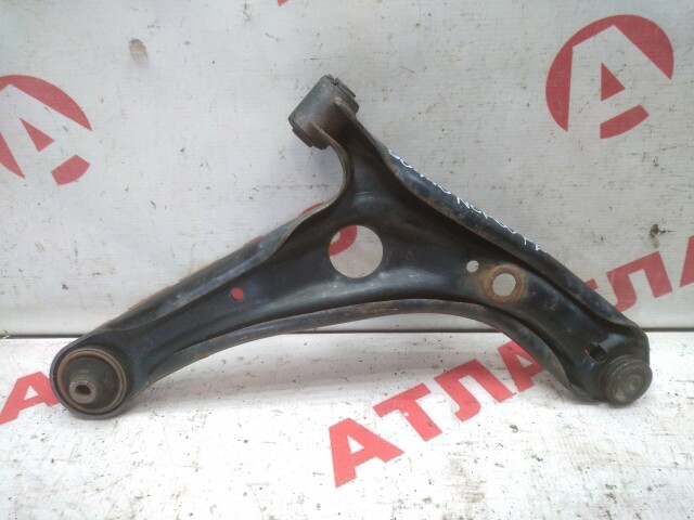 Рычаг TOYOTA Ist 