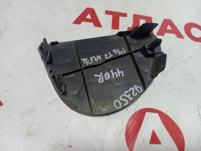 Заглушка в бампер TOYOTA Platz 