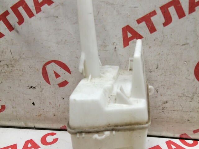 Бачок омывателя TOYOTA Avensis 