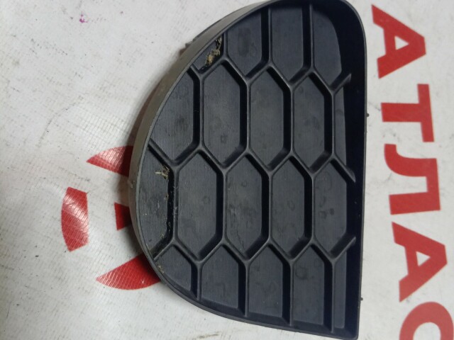 Заглушка в бампер TOYOTA Platz 