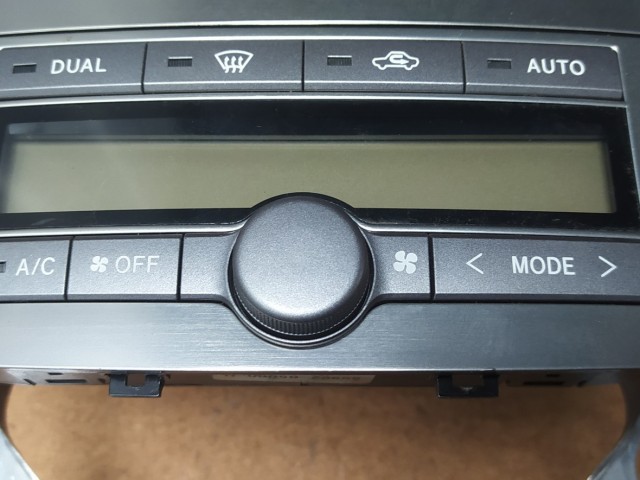 Блок управления печкой и кондиционером TOYOTA Avensis 