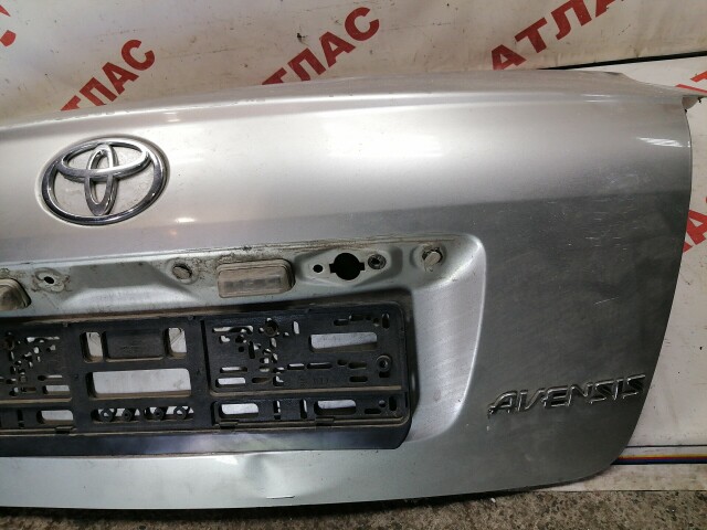 Крышка багажника TOYOTA Avensis 