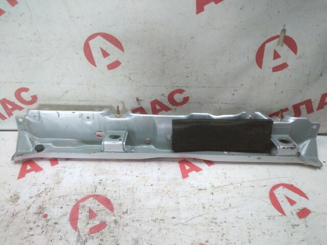 Телевизор TOYOTA Ist 