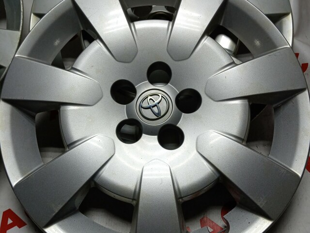 Колпак на колесо TOYOTA - 