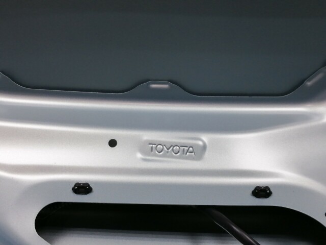 Крышка багажника TOYOTA Platz 