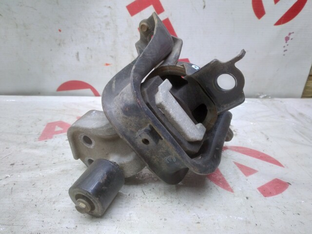 Подушка ДВС TOYOTA FunCargo 