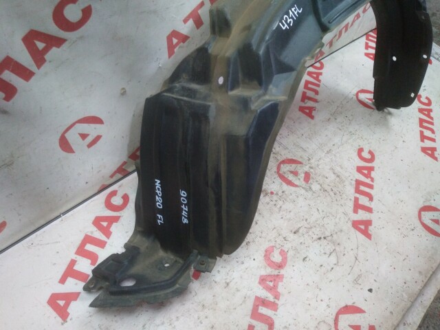 Подкрылок TOYOTA FunCargo 