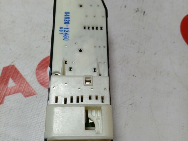 Блок управления стеклоподъемниками TOYOTA Corolla 