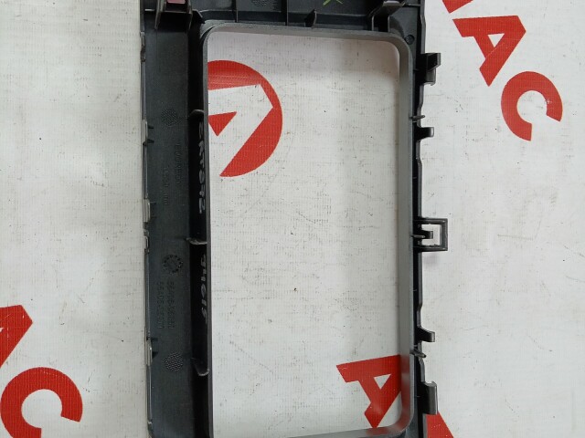 Рамка магнитолы TOYOTA Avensis 