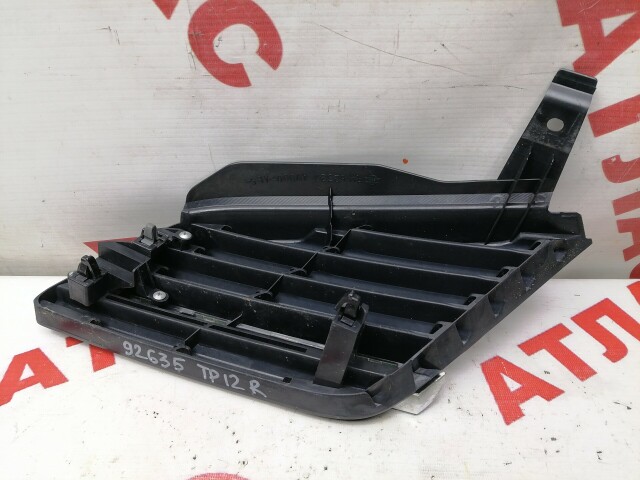 Решетка радиатора NISSAN Primera 