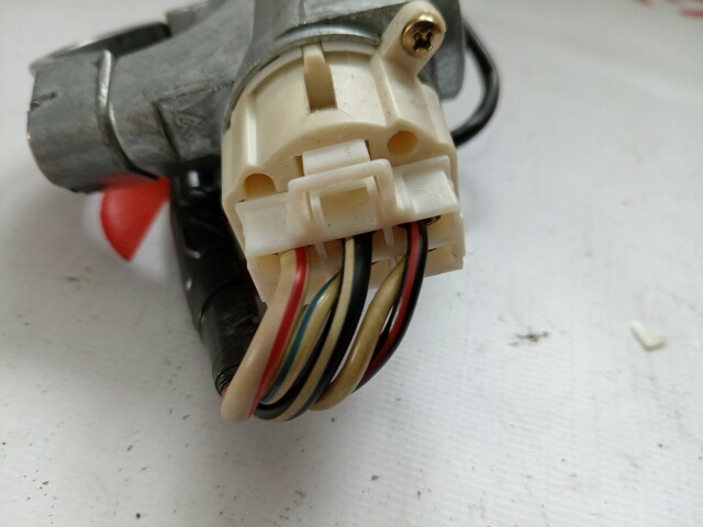 Замок зажигания NISSAN Sunny 