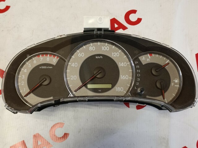 Щиток приборов TOYOTA Caldina 