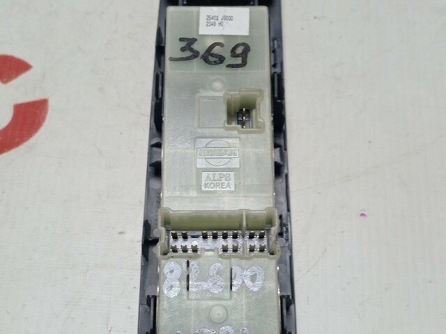 Блок управления стеклоподъемниками NISSAN X-Trail 