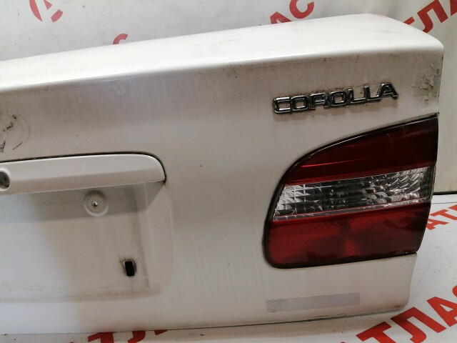 Крышка багажника TOYOTA Corolla 