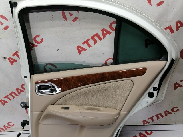 Дверь NISSAN Bluebird Sylphy 