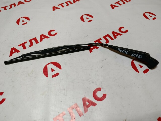 Дворник двери багажника TOYOTA Vitz 