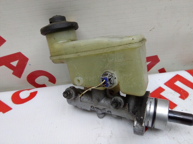 Главный тормозной цилиндр NISSAN Sunny 