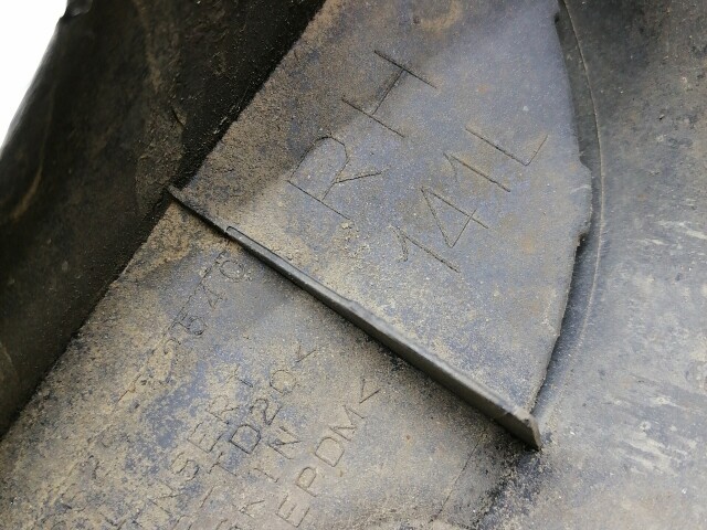 Брызговик TOYOTA Corolla Axio 