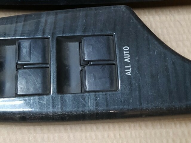 Блок управления стеклоподъемниками TOYOTA Corolla Axio 