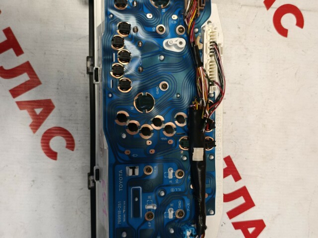 Щиток приборов TOYOTA Corona Premio 