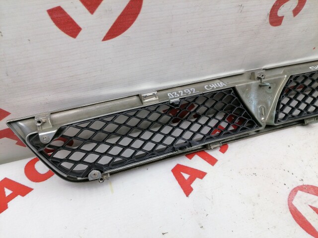 Решетка радиатора MITSUBISHI Galant Fortis 