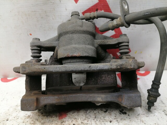 Суппорт TOYOTA Avensis 