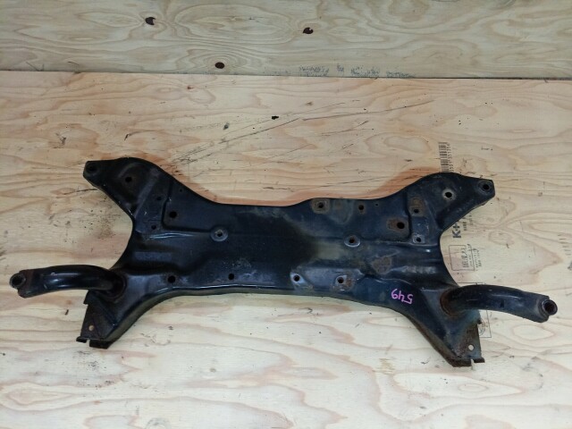 Балка поперечная MITSUBISHI Outlander 