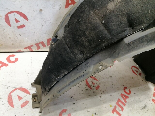 Подкрылок TOYOTA Avensis 