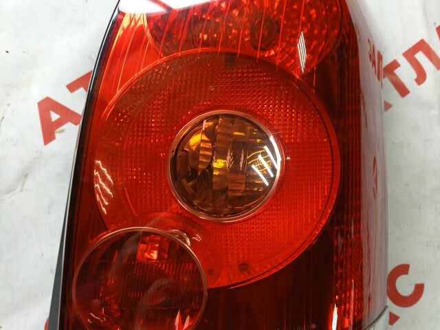 Стоп TOYOTA Avensis 